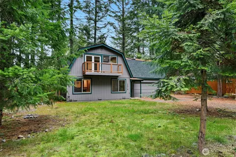 Exterior - 16319 Alpine Dr E, Enumclaw, WA 98022 photo 3 of 8