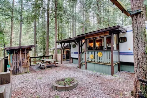 122 Schinn Canyon Cir, Deming, WA 98244