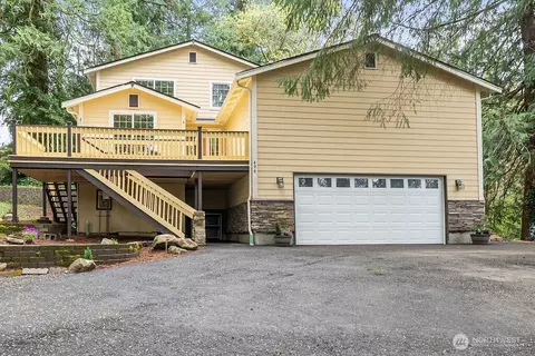 496 Pleasant Dr, Bremerton, WA 98312
