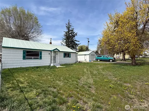 306 S Adams St, Waterville, WA 98858
