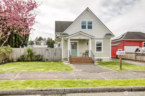 512 M St, Hoquiam, WA 98550