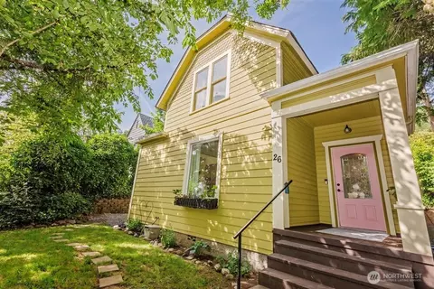 26 NE Washington Ave, Chehalis, WA 98532