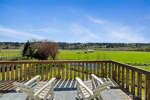 591 W Shelton Valley Rd, Shelton, WA 98584