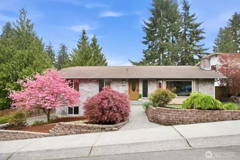 Exterior - 20210 107th Ave NE, Bothell, WA 98011 photo 2 of 4