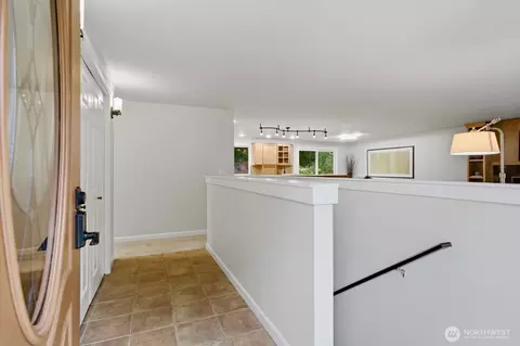 Entry Way - 20210 107th Ave NE, Bothell, WA 98011 photo 1 of 1
