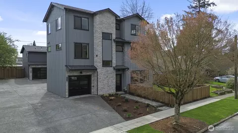 2723 NE 87th St, Seattle, WA 98115