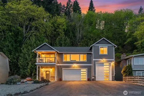 2968 Tillicum Beach Dr, Camano Island, WA 98282