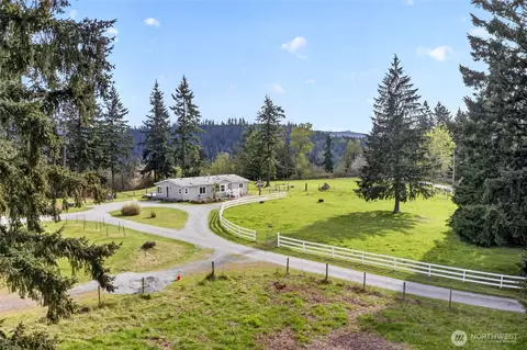 41419 94th Ave E, Eatonville, WA 98328