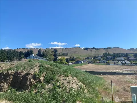 169 Harold St NE, East Wenatchee, WA 98802