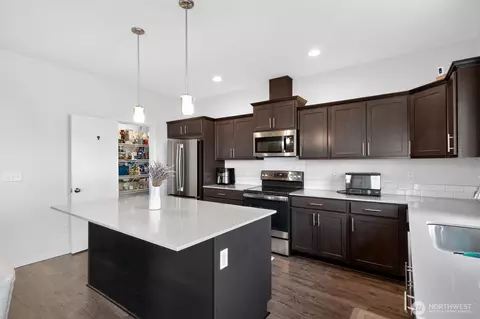 Kitchen - 2134 Riverstone Loop, Ferndale, WA 98248 photo 3 of 4