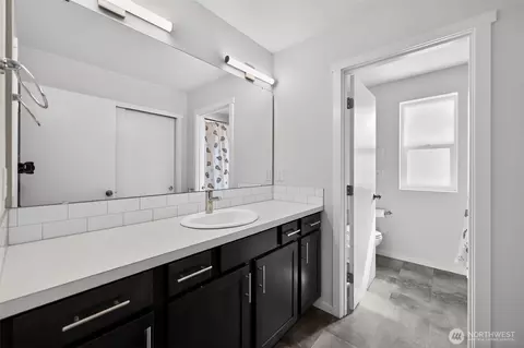 Bath - 2134 Riverstone Loop, Ferndale, WA 98248 photo 3 of 4