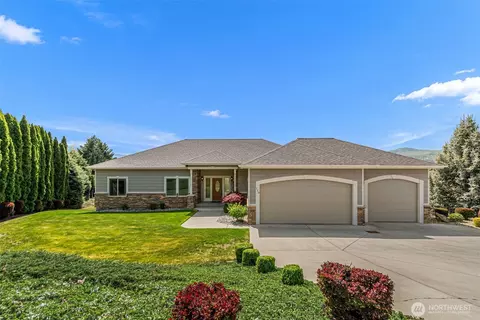 718 Briarwood Dr, East Wenatchee, WA 98802