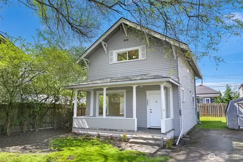 2085 Cottage Pl, Ferndale, WA 98248