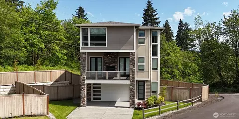 3853 95th Ave E, Edgewood, WA 98371