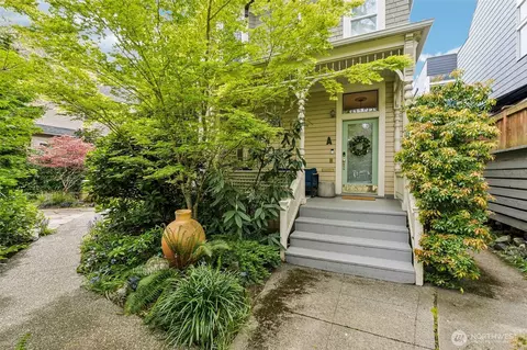917 18th Ave #A, Seattle, WA 98122