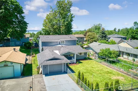27025 14th Ave S, Des Moines, WA 98198