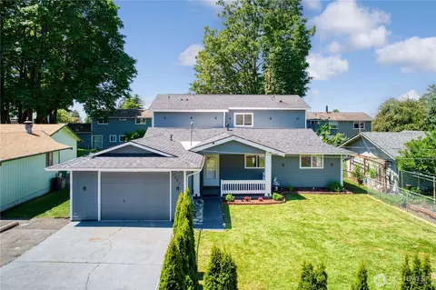 27025 14th Ave S, Des Moines, WA 98198