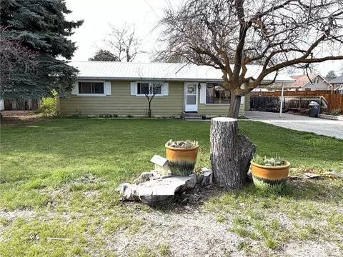 104 W First St, Waterville, WA 98858