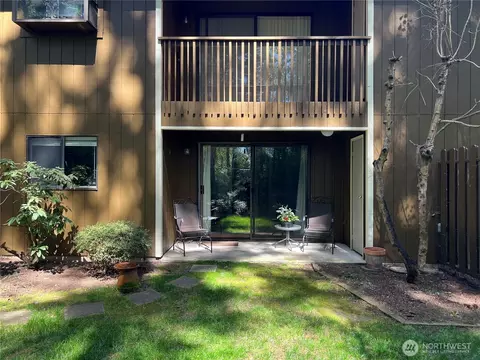 75 NW Columbia #B101, Oak Harbor, WA 98277