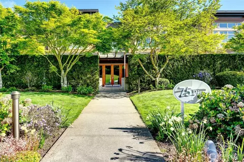 75 Pine St #202, Edmonds, WA 98020