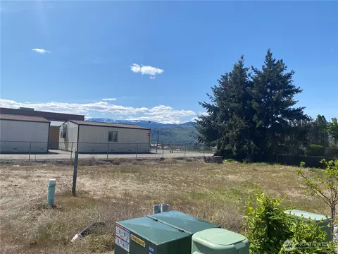 116 Harold St NE, East Wenatchee, WA 98802