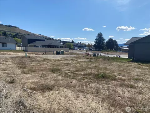 117 Harold St NE, East Wenatchee, WA 98802