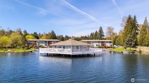 17302 NE 45th St #101, Redmond, WA 98052