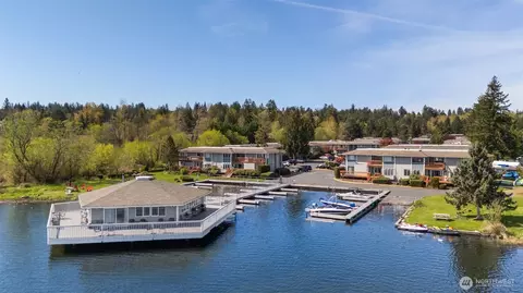 17302 NE 45th St #101, Redmond, WA 98052