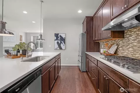 Kitchen - 4416 185th Pl SE, Bothell, WA 98012 photo 3 of 4