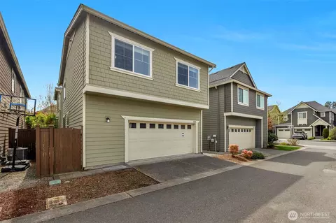 Exterior - 4416 185th Pl SE, Bothell, WA 98012 photo 5 of 6