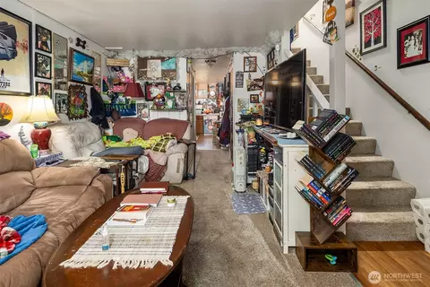 Living - 1322 Maple St, Everett, WA 98201 photo 1 of 3