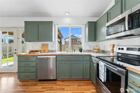 Kitchen - 311 Orting Ave NW, Orting, WA 98360 photo 1 of 3