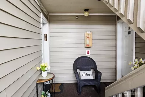 Exterior - 1009 112th St SE #D105, Everett, WA 98208 photo 5 of 5