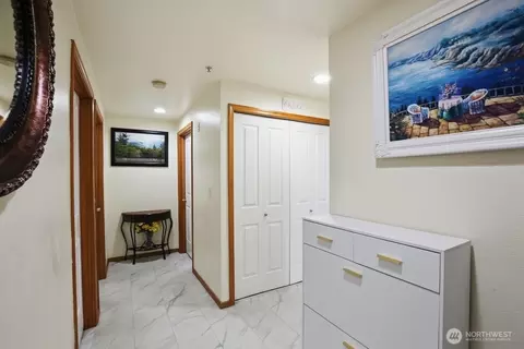 Entry Way - 1009 112th St SE #D105, Everett, WA 98208 photo 1 of 1