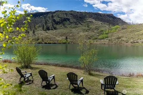 26 Alkali Lake Rd, Riverside, WA 98849