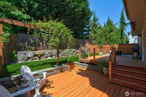 Exterior - 10116 28th Dr SE, Everett, WA 98208 photo 3 of 5