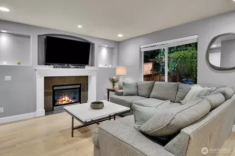 Living - 10116 28th Dr SE, Everett, WA 98208 photo 1 of 1