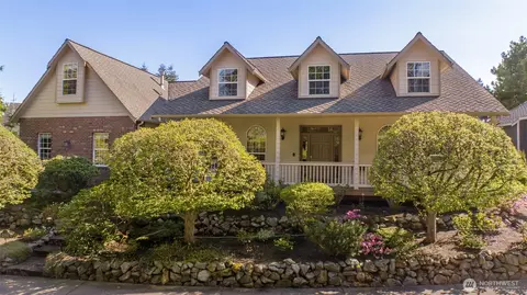 4404 Landmark Dr, Mount Vernon, WA 98274