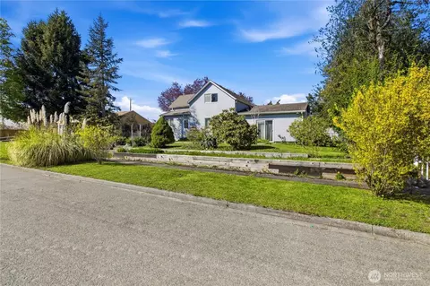 815 E 60th St, Tacoma, WA 98404