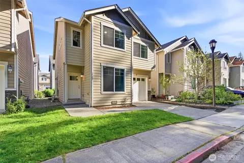 1569 NE Fontaine Way, Poulsbo, WA 98370