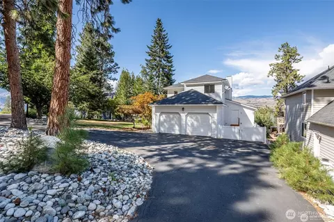 4124 Lakeview Pl, Chelan, WA 98816