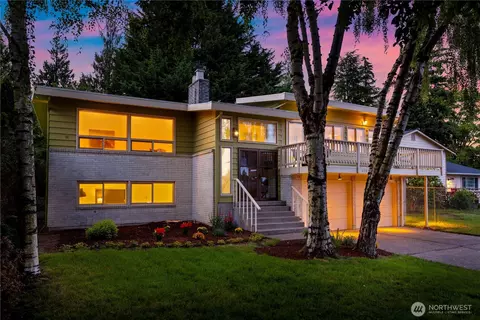 3702 S 194th St, Seatac, WA 98188