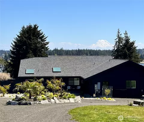 7746 Manzanita Dr NW, Olympia, WA 98502
