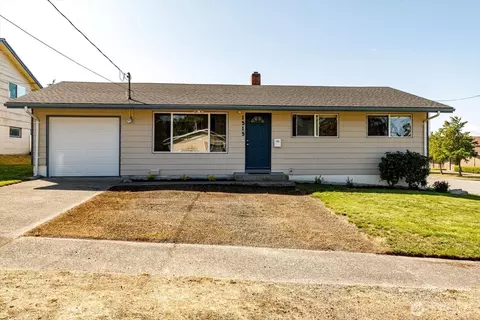 1515 NE 3rd Ave, Oak Harbor, WA 98277