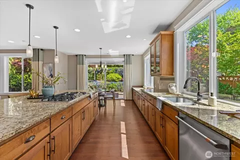 Kitchen - 15112 101st Ave NE, Bothell, WA 98011 photo 3 of 3