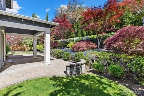 Exterior - 15112 101st Ave NE, Bothell, WA 98011 photo 6 of 8