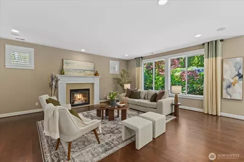 Living - 15112 101st Ave NE, Bothell, WA 98011 photo 1 of 3