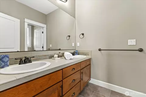 Bath - 15112 101st Ave NE, Bothell, WA 98011 photo 3 of 5