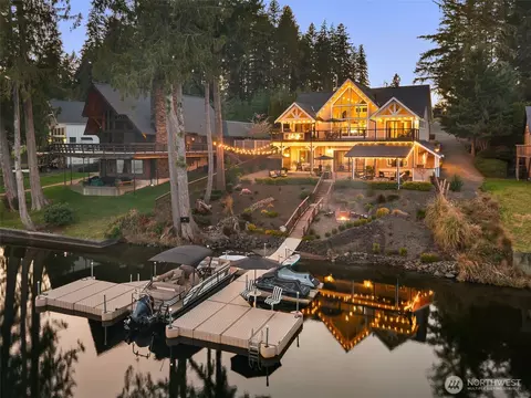 1870 E Mason Lake Dr W, Grapeview, WA 98546