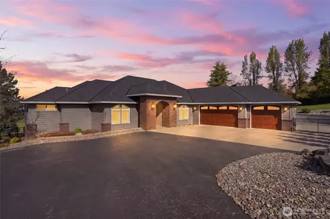 19810 NW 61st Ave, Ridgefield, WA 98642